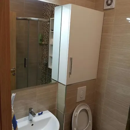 Lux-city Kvart * بودغوريتْسا